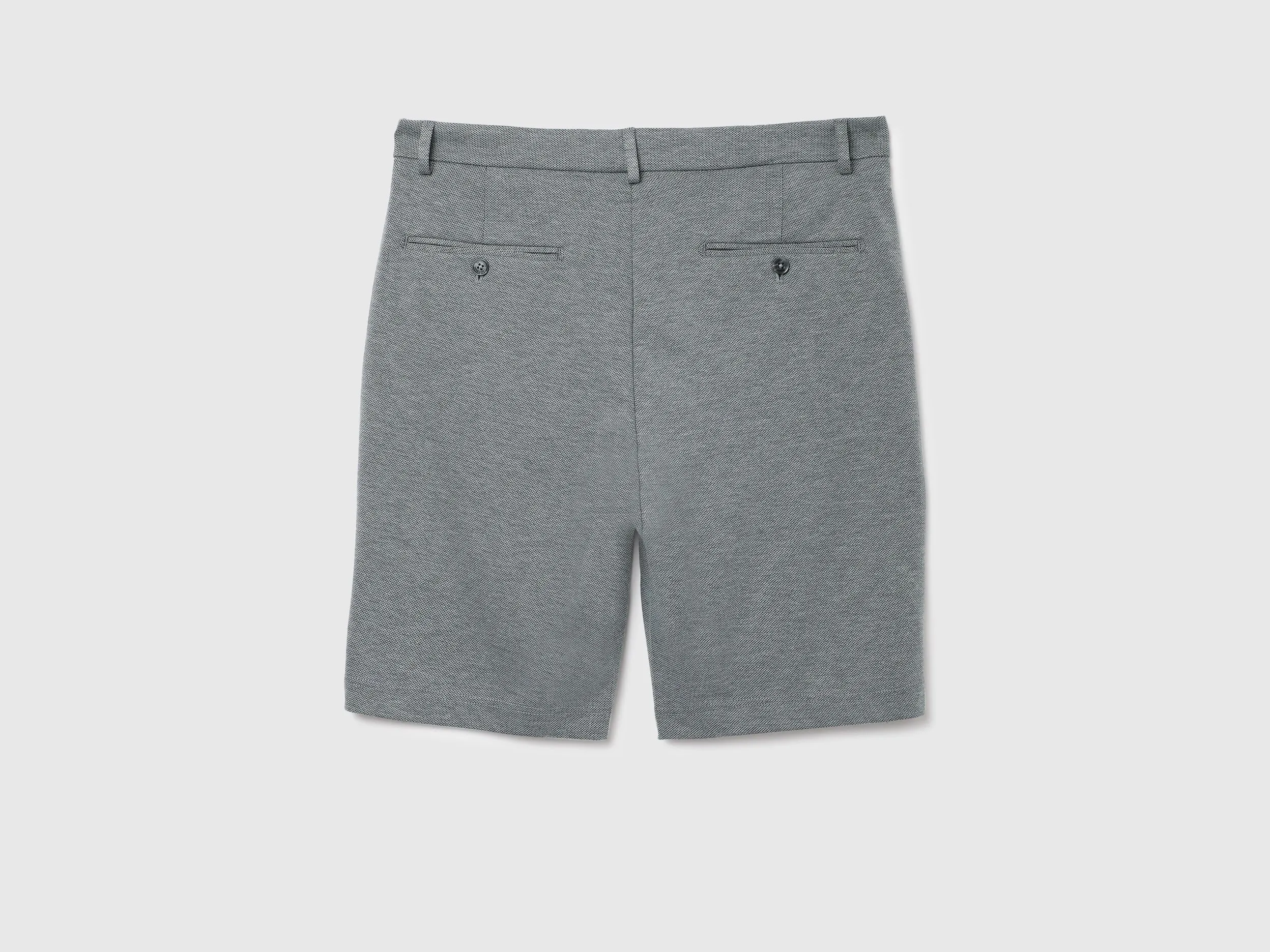 Solid Pattern Slim Fit Shorts