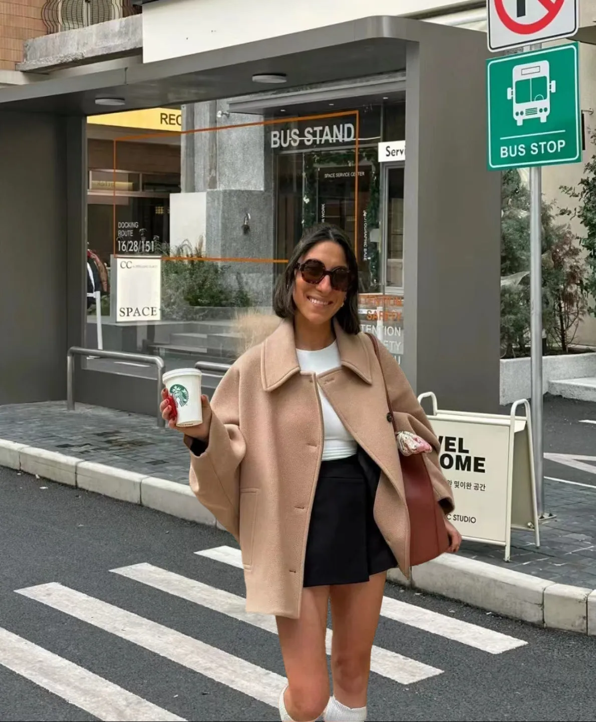 Sophisticated Turndown Collar Long Sleeve Jacket for Timeless Outerwear Elegance
