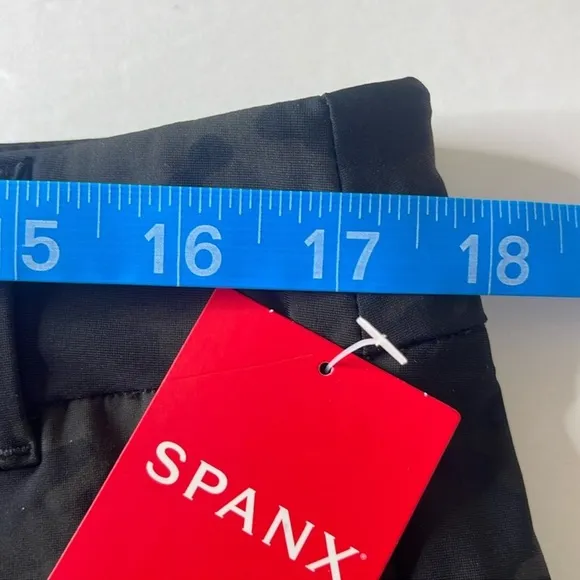 SPANX Sunshine Shorts Black Camo XL 6” inseam