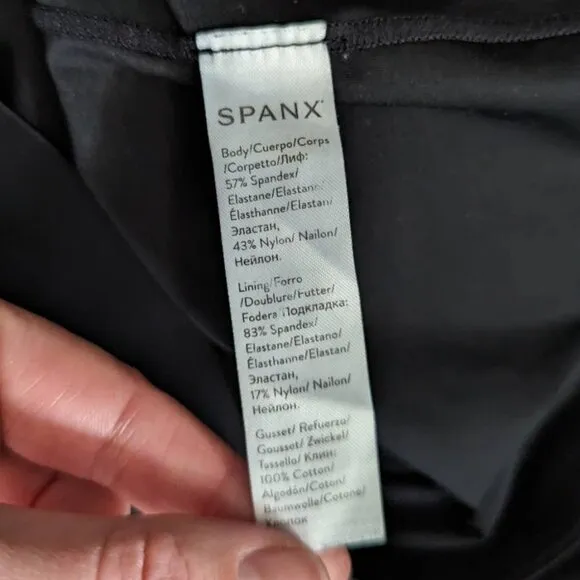 Spanx Thinstincts High Waisted Mid-Thigh Shorts in Black, Size Large