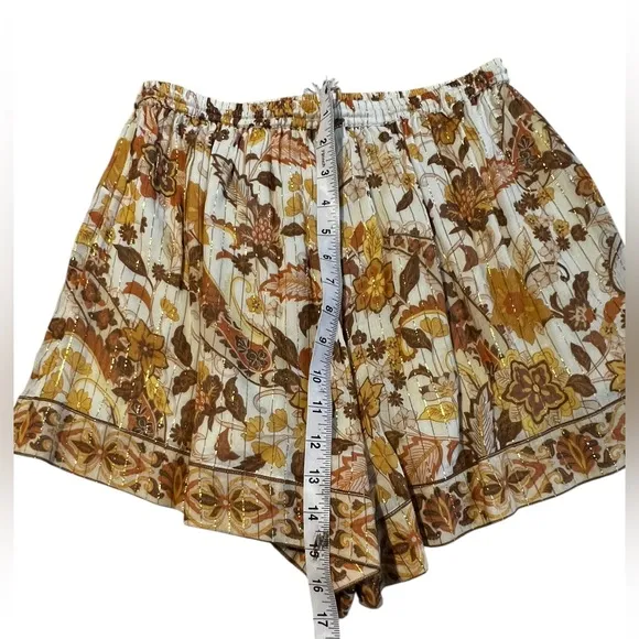 Spell Hendrix Short in Cream Size Medium