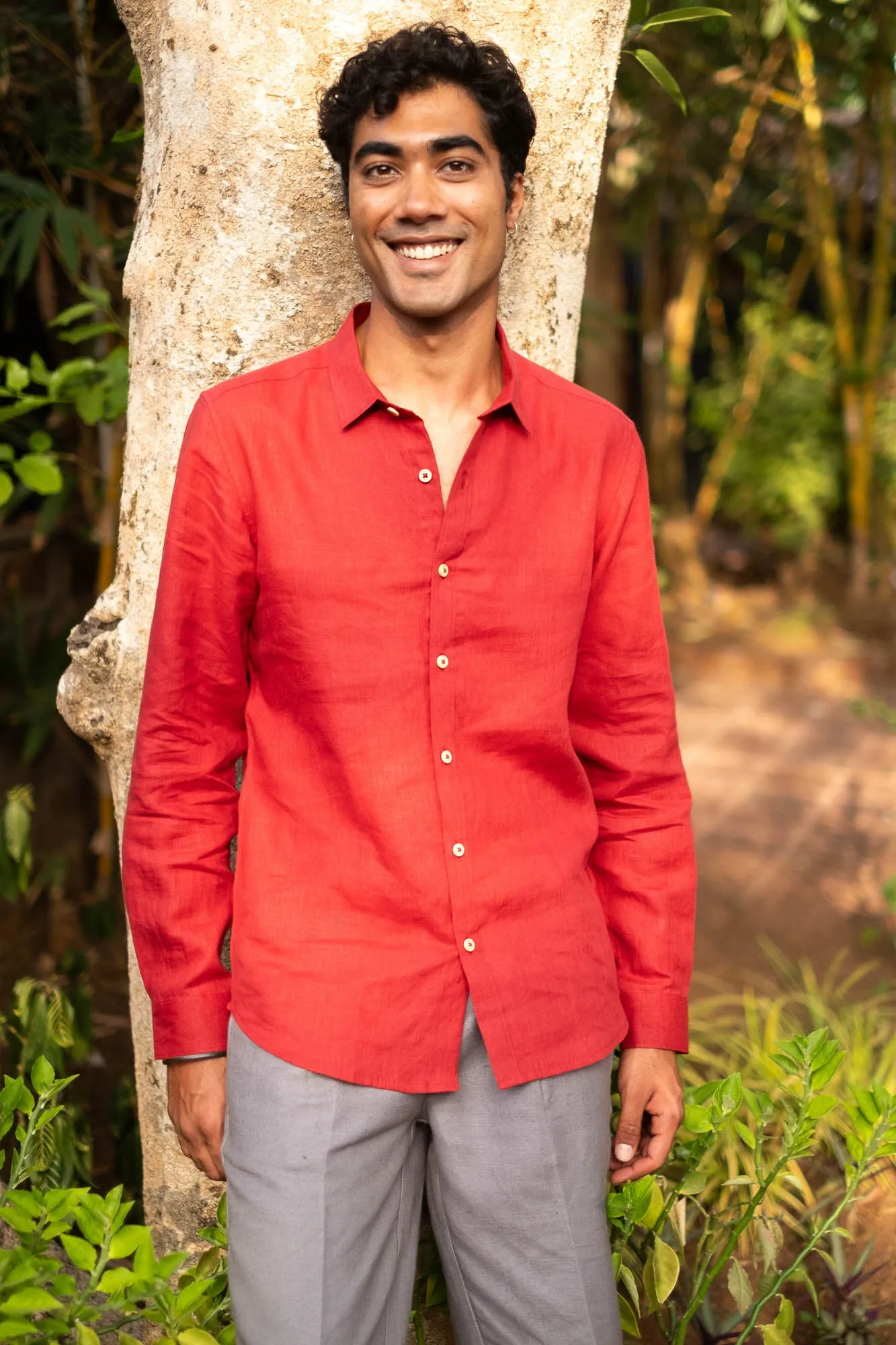 The Linen Pocketless Shirt