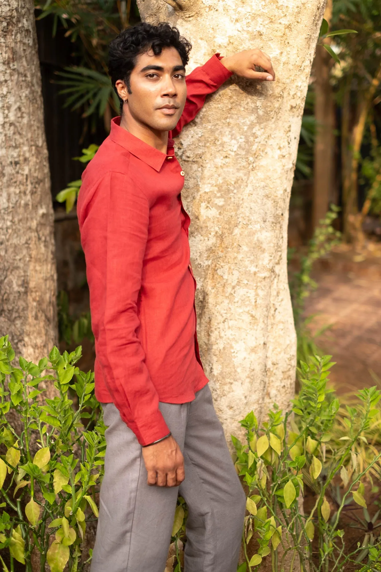 The Linen Pocketless Shirt