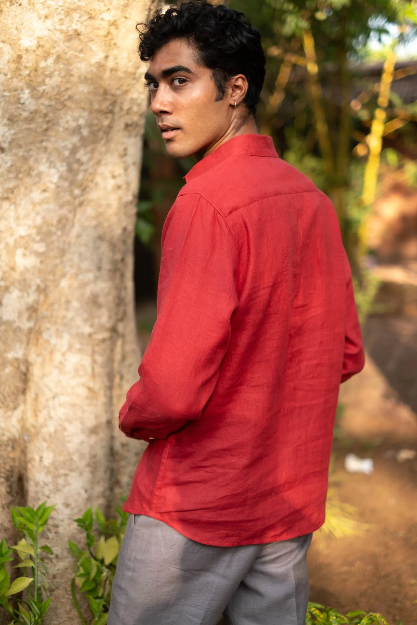 The Linen Pocketless Shirt