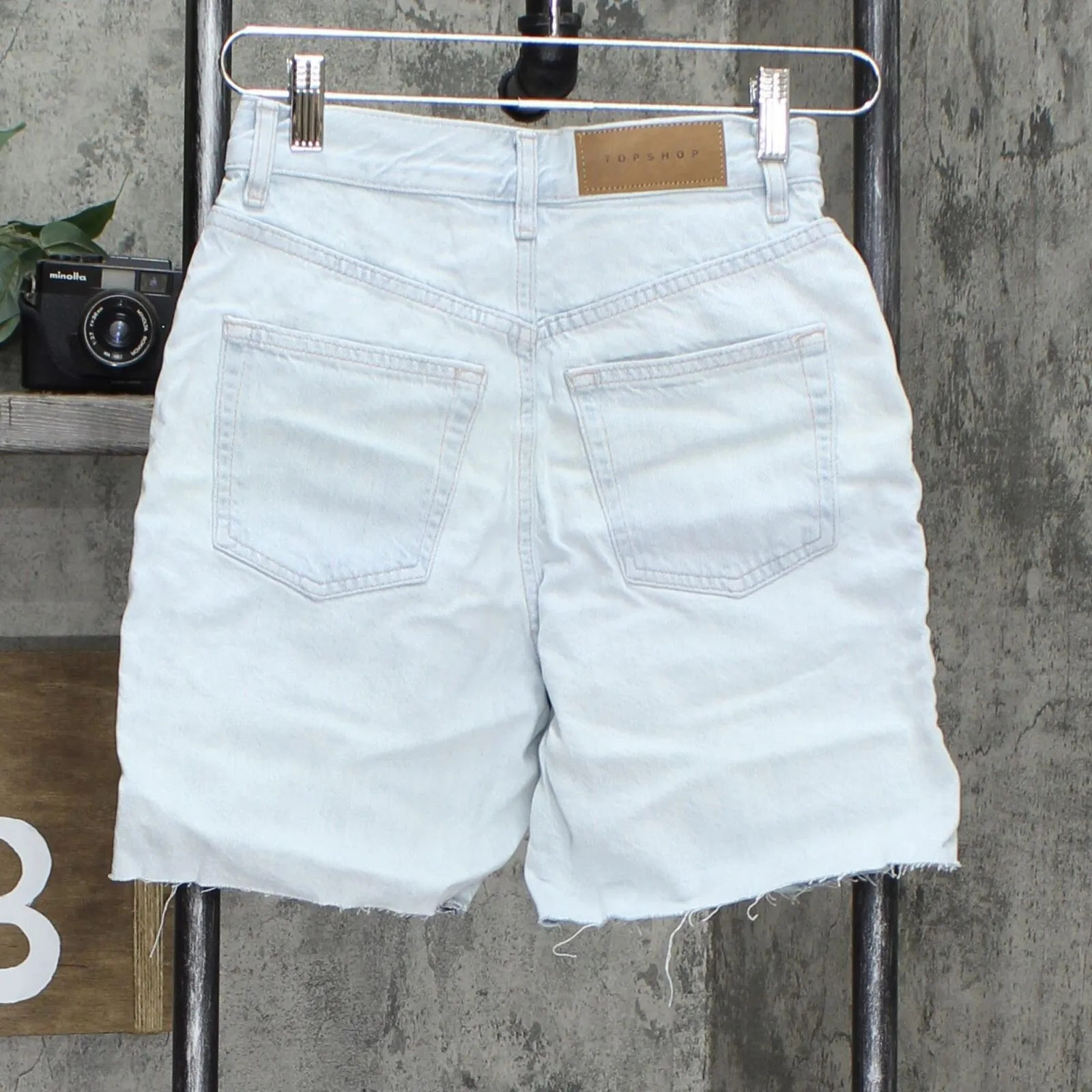 Topshop Women's Super Bleach Editor Raw Hem Jean Denim Shorts