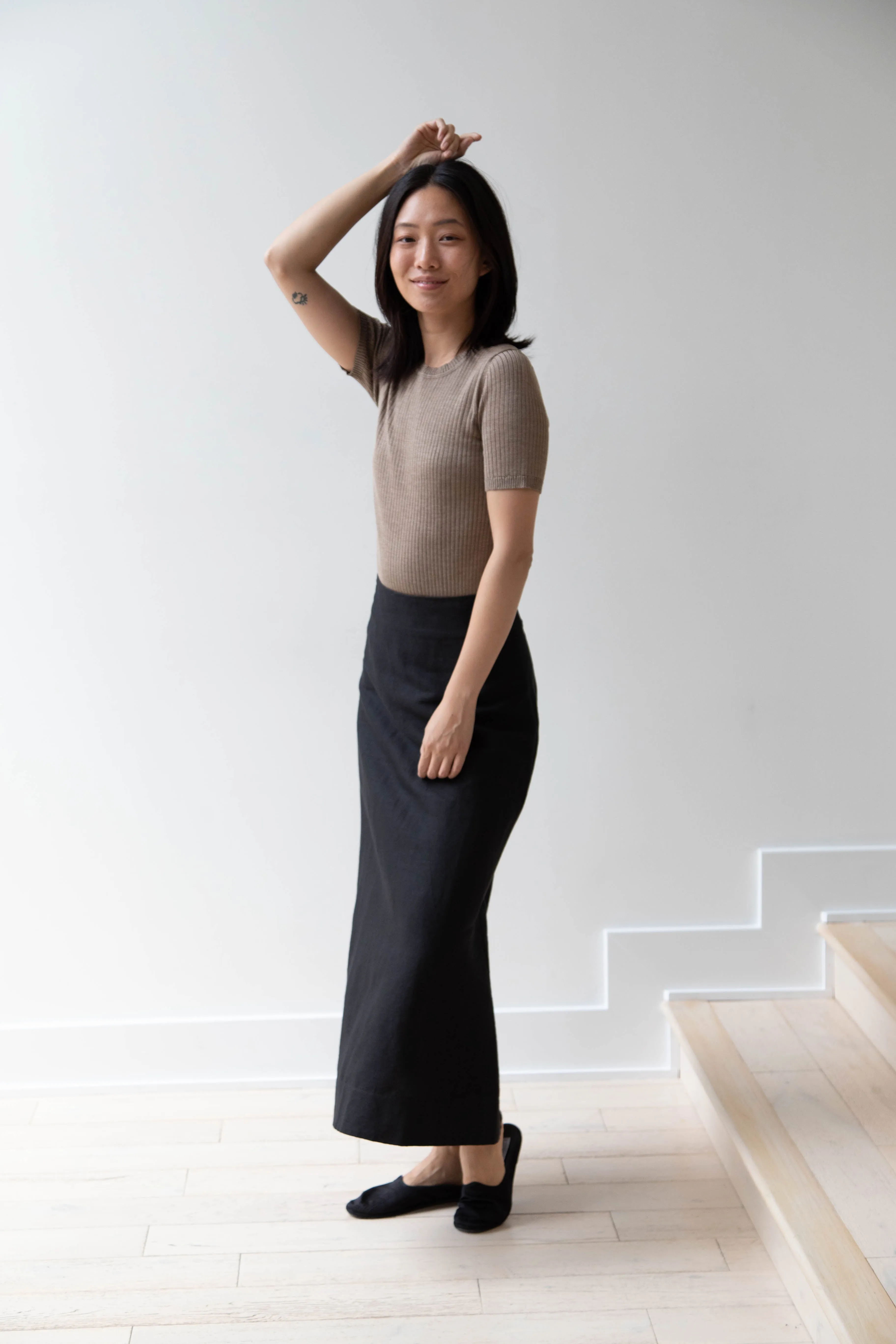 Une Heures | Short Sleeve Crew Neck in Gris