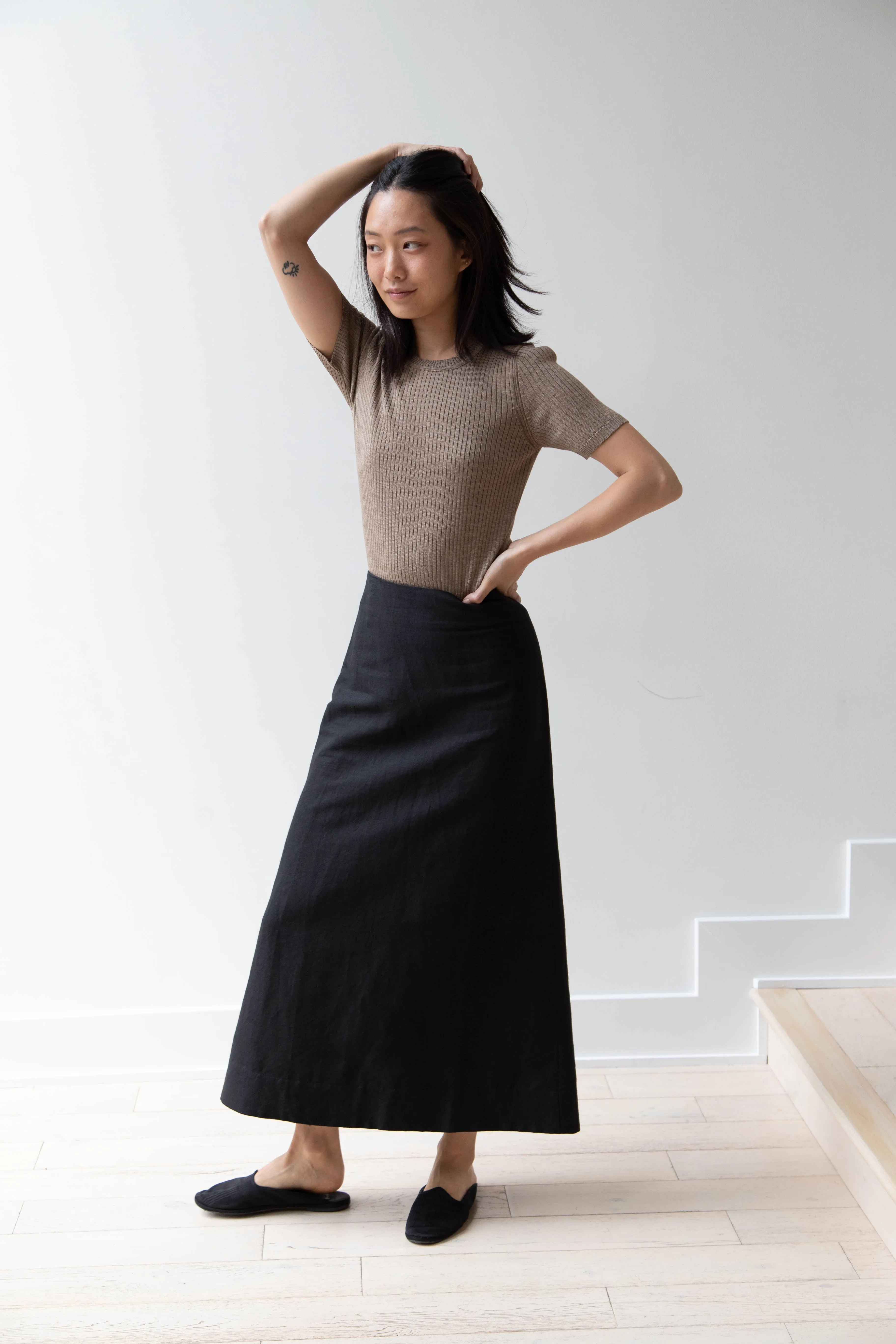 Une Heures | Short Sleeve Crew Neck in Gris