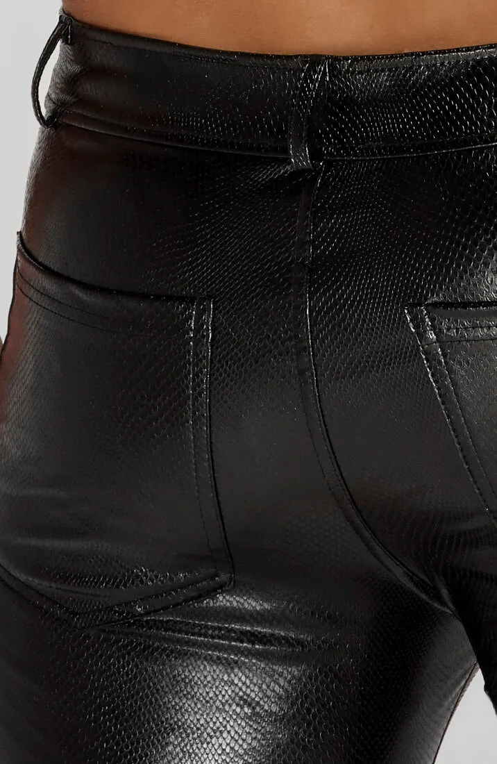Wet look X snakeskin shorts - Consistent Player