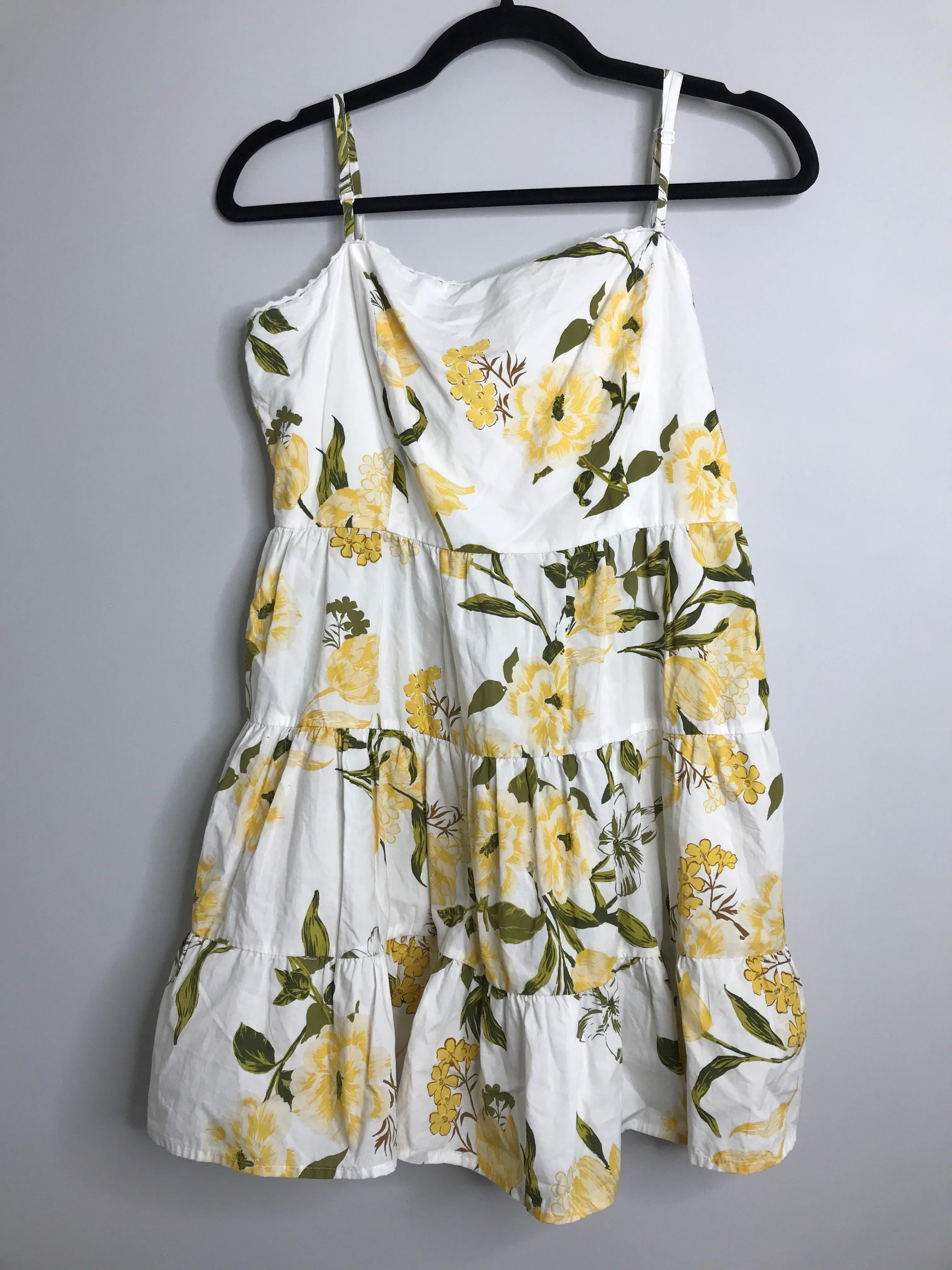 Womens Size 8 Misses White bb dakota Dress