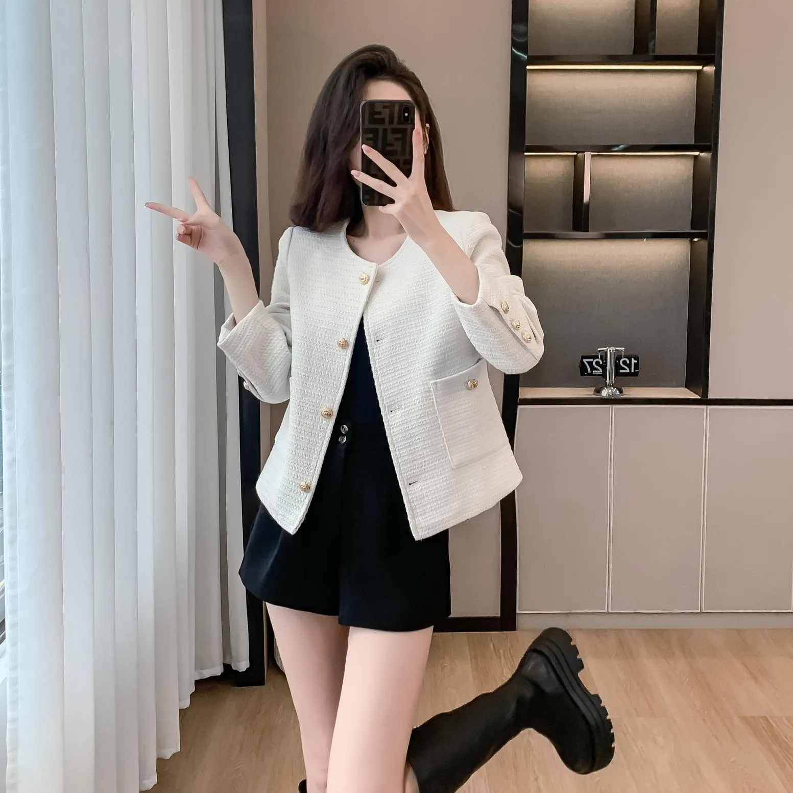 Women's Trendy Cropped Blazer Featuring Patch Pockets