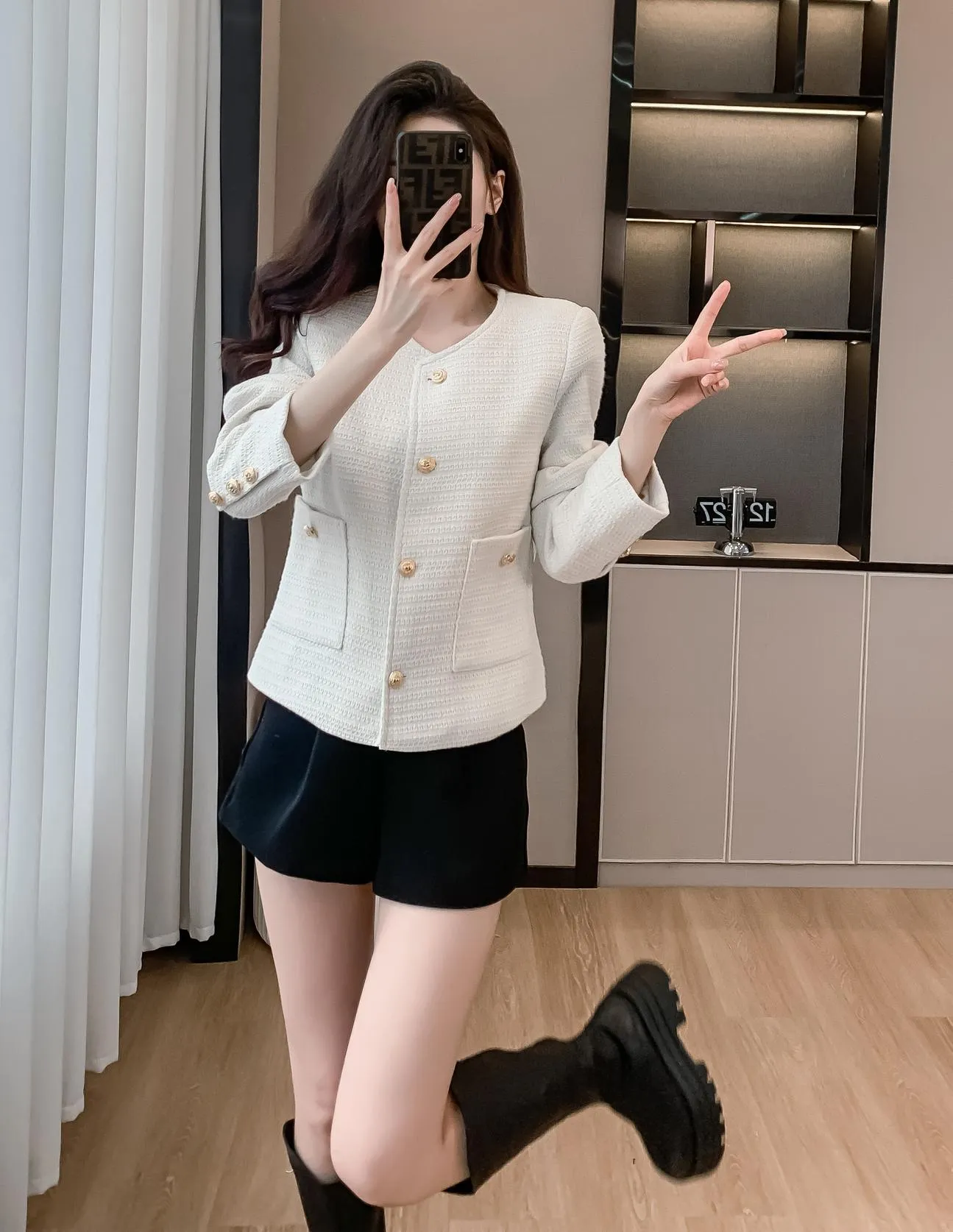 Women's Trendy Cropped Blazer Featuring Patch Pockets