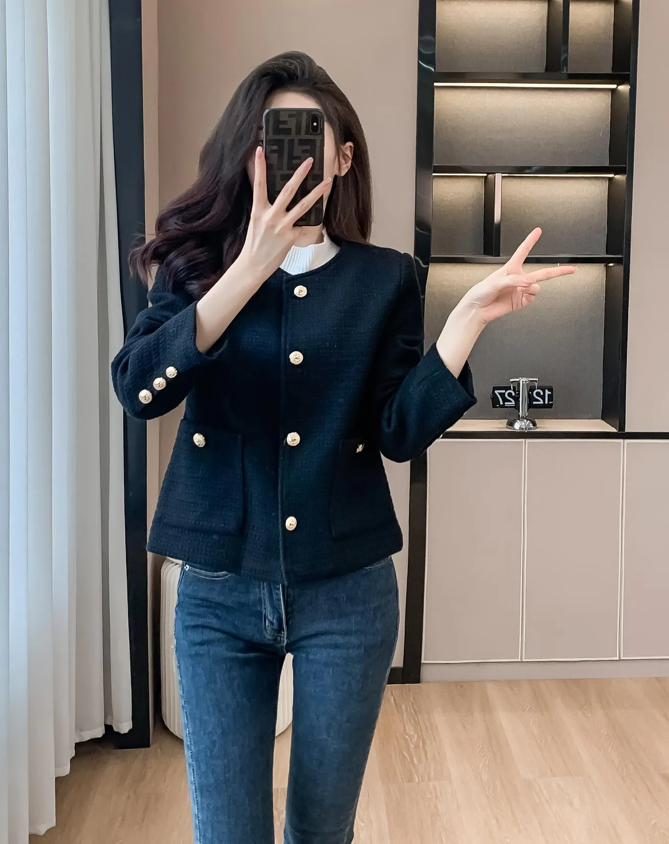 Women's Trendy Cropped Blazer Featuring Patch Pockets