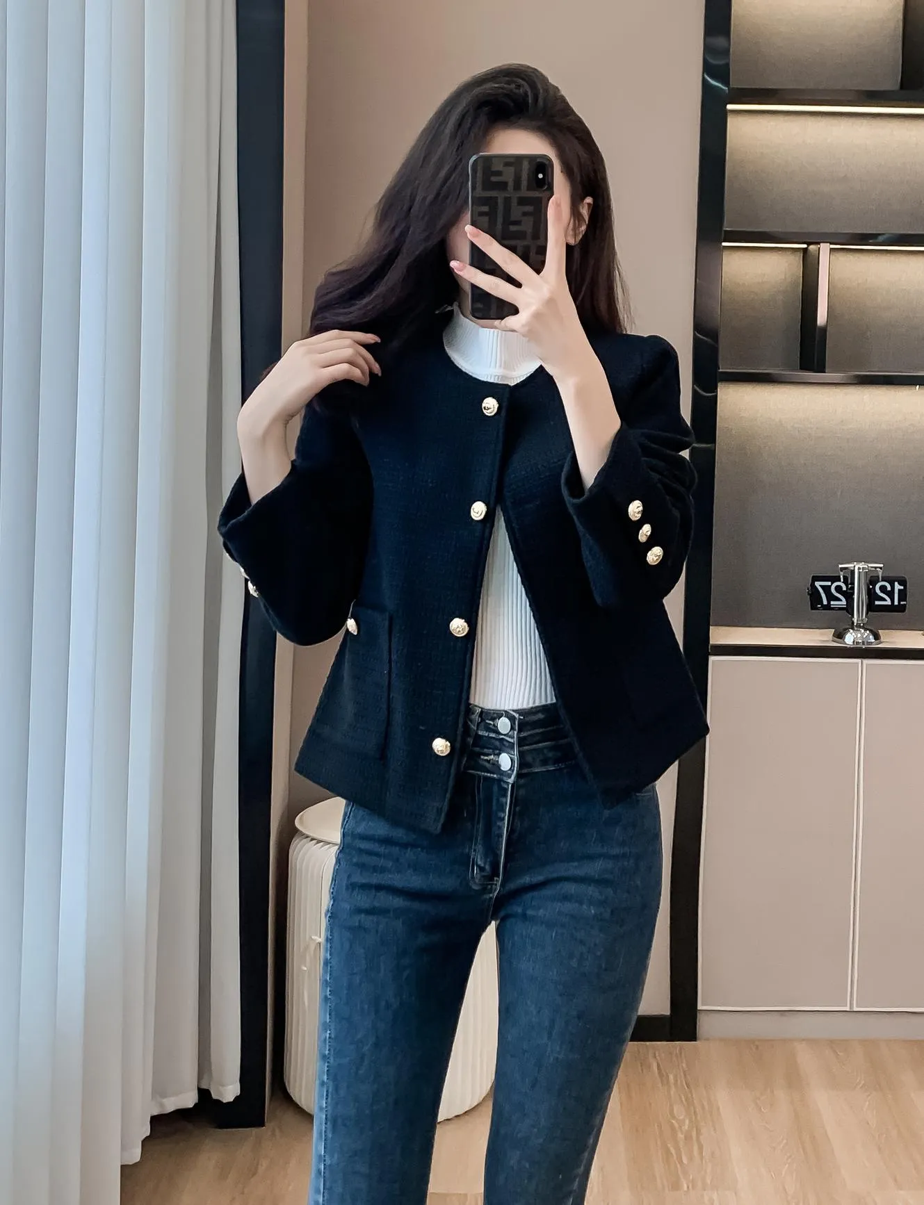 Women's Trendy Cropped Blazer Featuring Patch Pockets