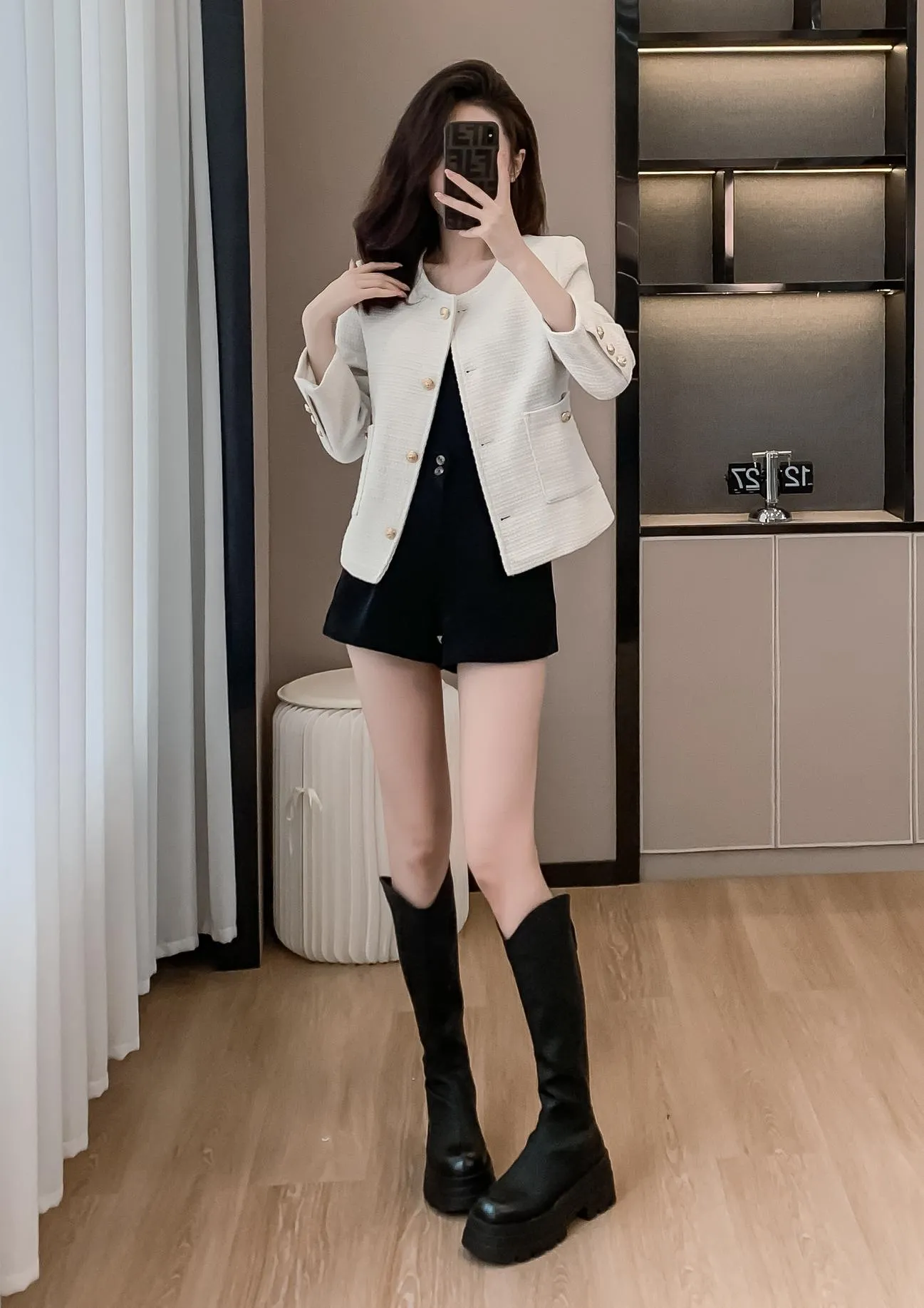 Women's Trendy Cropped Blazer Featuring Patch Pockets